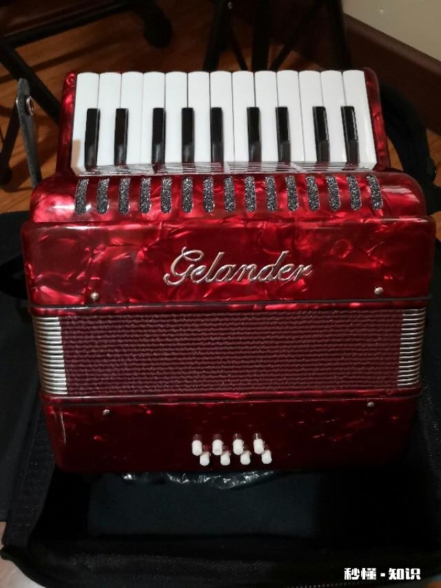 手风琴，钢琴比较，哪个容易学