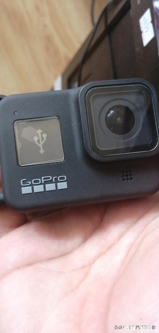 为什么拍视频感觉特别暗