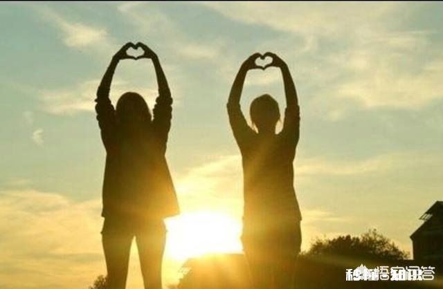 喜欢一个初中时期的女同学,该怎么去追有哪些步骤