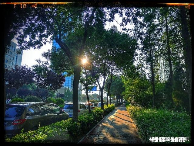 路上遇到一个美女，想去拍照，怎么办