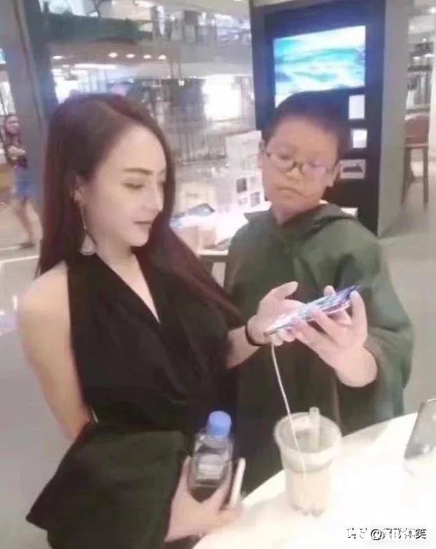 男生真的很介意女生比他们大吗一岁都不行吗