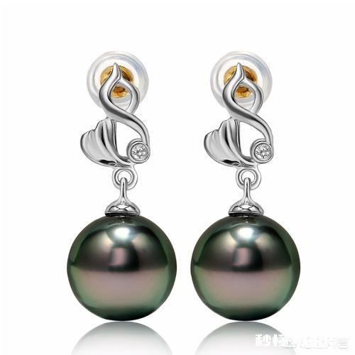 珍珠耳环如何搭配