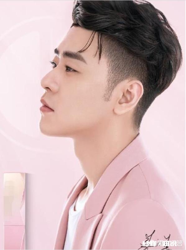 疑似“百雀羚”携手张云雷开启合作之旅，国产品牌看中其哪些特质