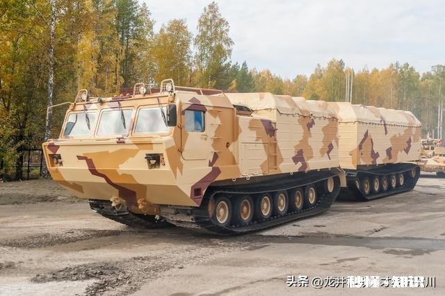 俄乌冲突中，为什么感觉没有任何一个国家支援俄罗斯武器