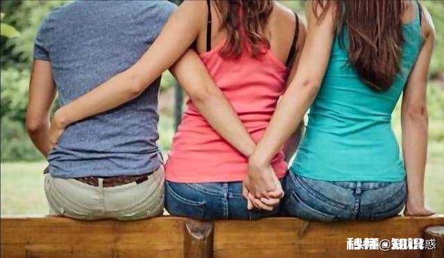 介意男友和前任有联系，怎么办