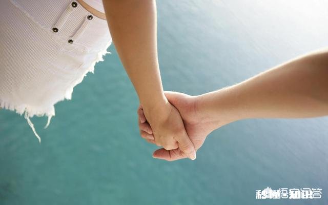 第一次恋爱，认识了离过婚的男人，能在一起吗