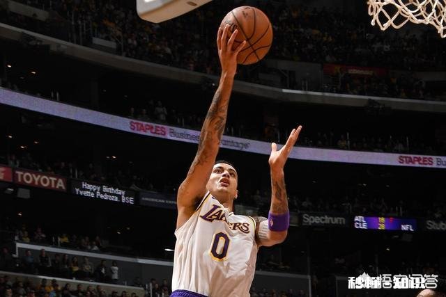 英格拉姆和库兹马球哥以后续约都要2000万美元以上，你觉得湖人该留谁