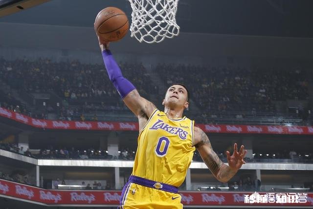 英格拉姆和库兹马球哥以后续约都要2000万美元以上，你觉得湖人该留谁