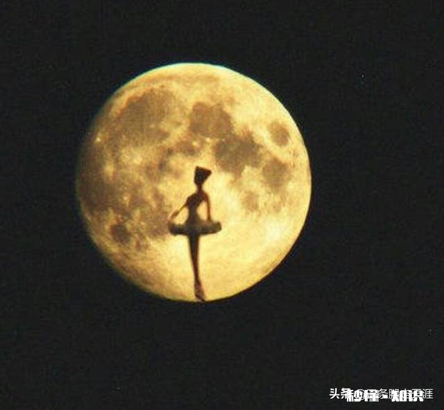 展开联想，说说你和月亮之间的故事