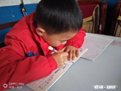 “宅家”一个月，孩子“粘”手机咋办近视了怎么办