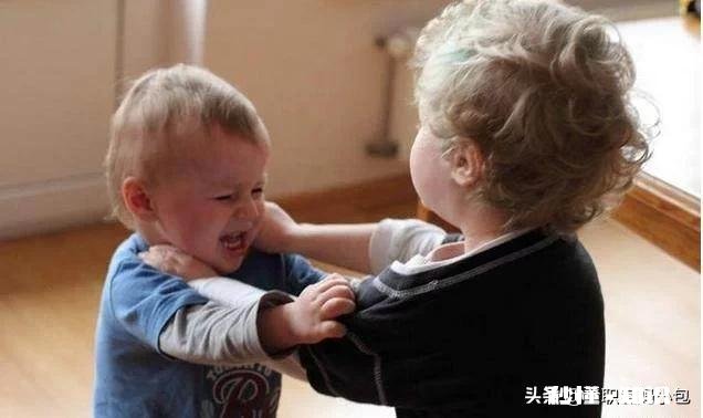 我儿子打小朋友，我当着对方父母的面把我儿子狠打了一顿，对吗