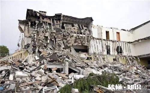 家里老房子快倒下了，可以申请批地建房吗注意什么