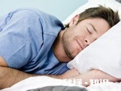 上联:夜不能寐辗转反侧，下联怎么对