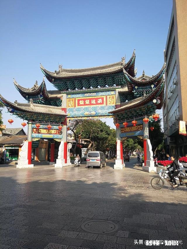 12-25岁消费群体买零食多还是食材多您在哪一块支出占比高