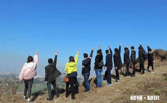 “‘打工不挣钱,耽误时间’这话是毒鸡汤,害了年轻人”你怎么看