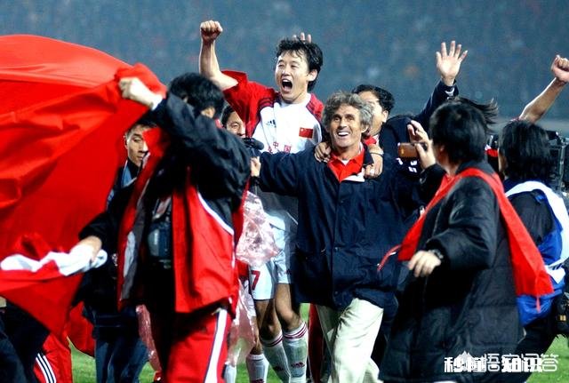 带领中国男足杀入世界杯的神奇教练是谁