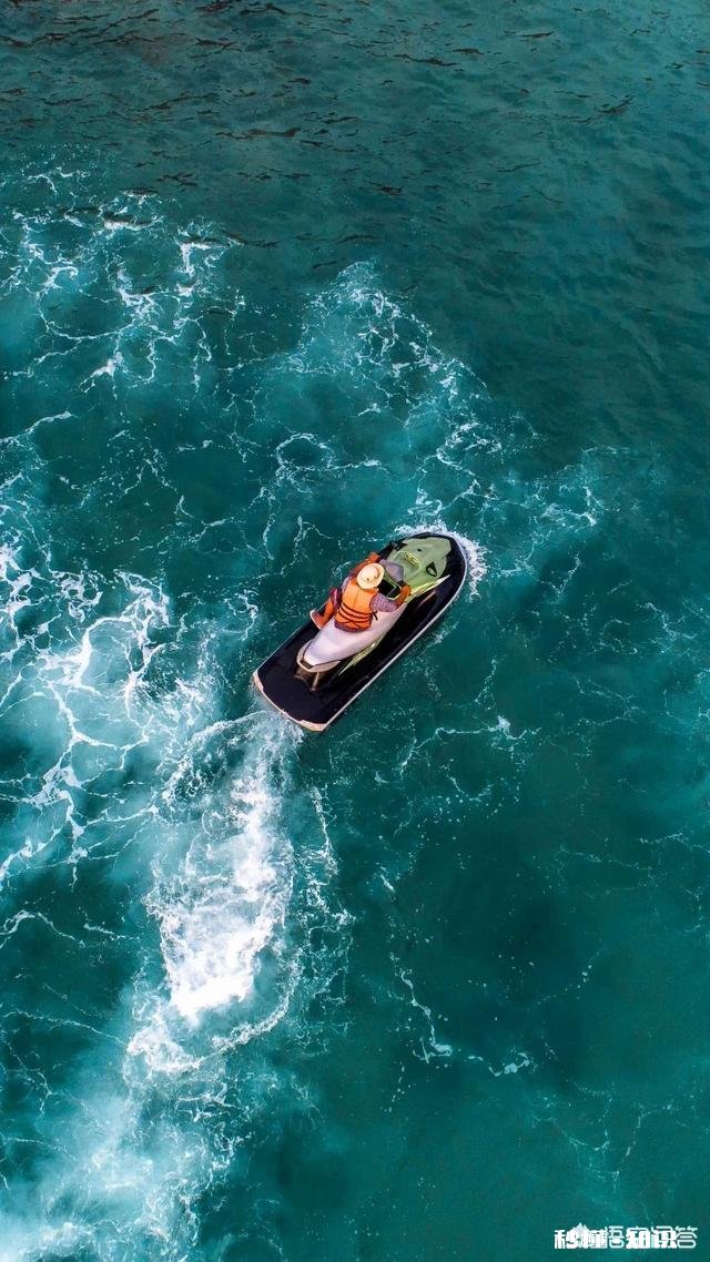 上联：雪落少白头，如何对下联