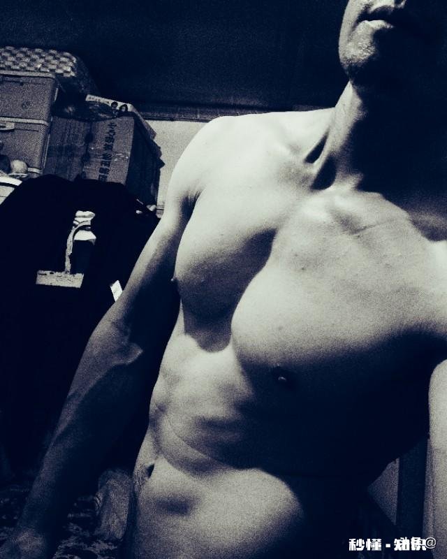 有没有80后的敢不敢来晒晒自己的身材呀