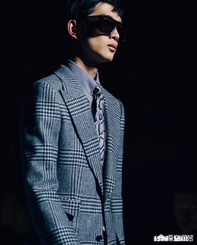 如何正确区分正式西装与休闲西装