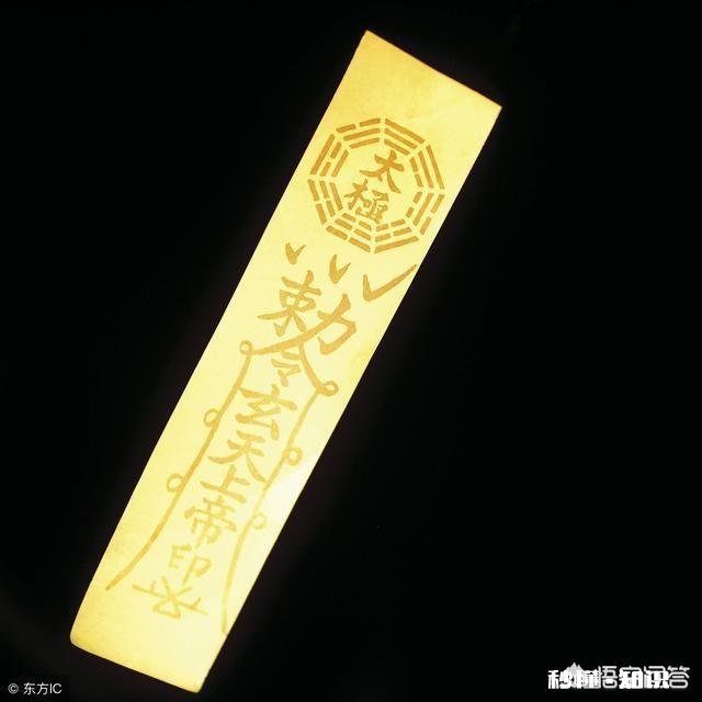 过春节家家户户门前都要贴春联,有什么意义是从哪个朝代开始形成的习俗