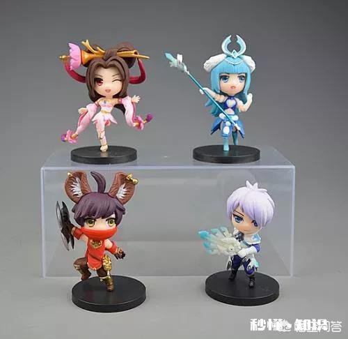 街边小贩沉迷王者荣耀，自制“山寨版”手办，玩家称求你住手，你有何看法