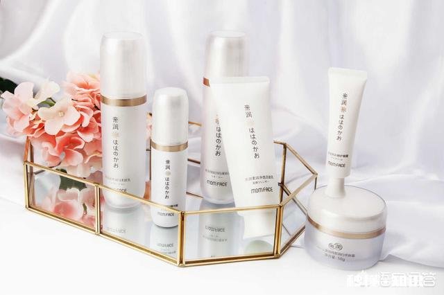 月子里能用去斑霜吗，月子里脸上的斑点特别的多，该怎么解决