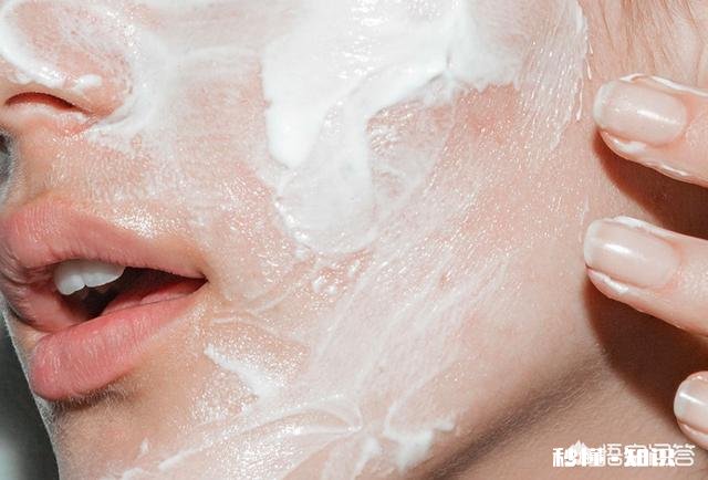 洁面啫喱、爽肤水和面霜的正确使用顺序是什么有哪些需要注意的问题