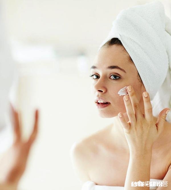洁面啫喱、爽肤水和面霜的正确使用顺序是什么有哪些需要注意的问题