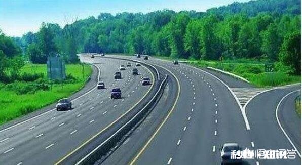 新手过了实习期第一次上高速需要注意哪些