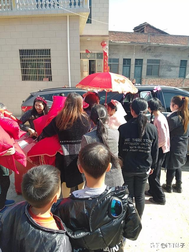 现在农村男的找不到老婆，城里女的不结婚，那以后是不是绝户很多