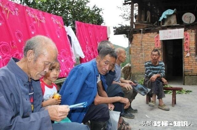 人过五十岁后，为什么与同学、朋友联系与交往会越来越少