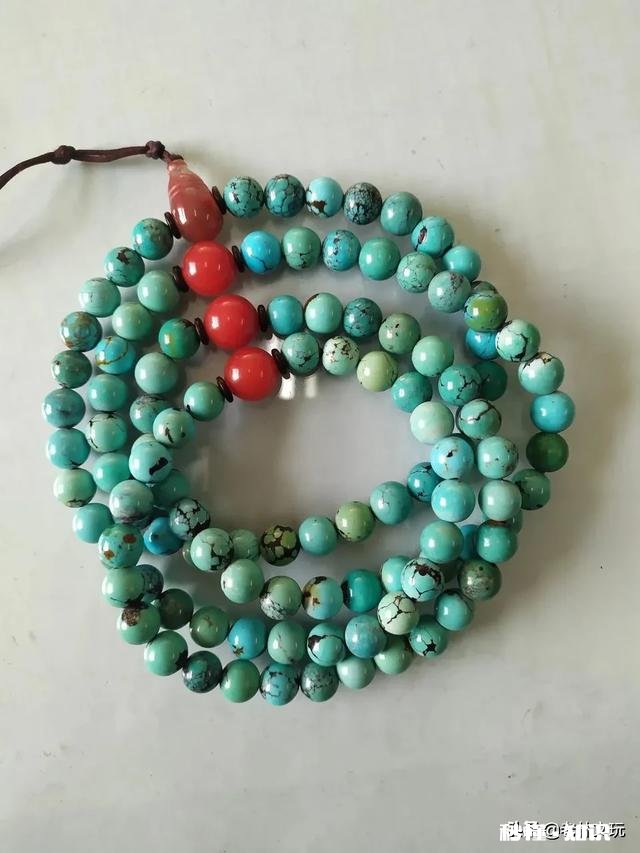 现在有人觉得带文玩手串已经过时了，而且很土老帽，你怎么看