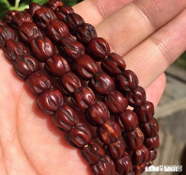 现在有人觉得带文玩手串已经过时了，而且很土老帽，你怎么看