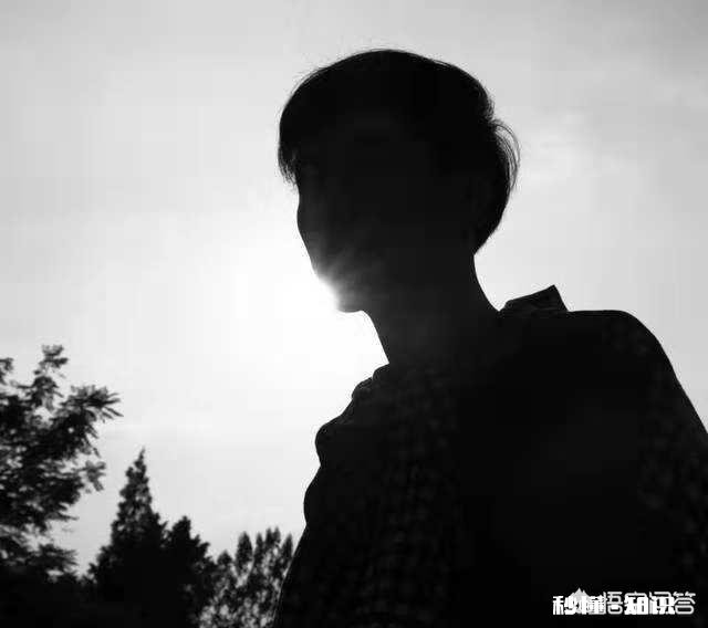 人在什么时候最孤独无助