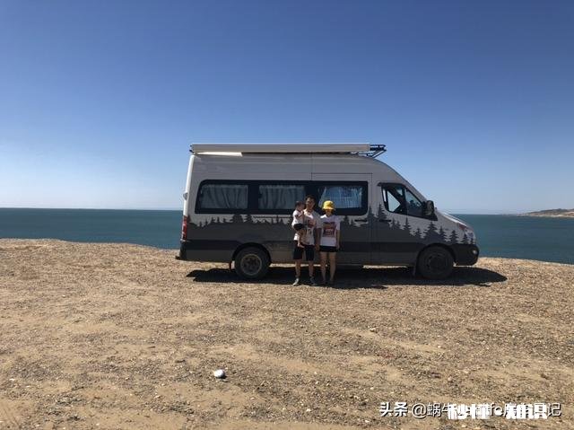 独自一个人出游的话，你会选择房车还是床车还是徒步露营