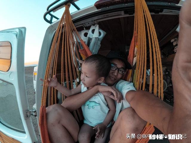 独自一个人出游的话，你会选择房车还是床车还是徒步露营