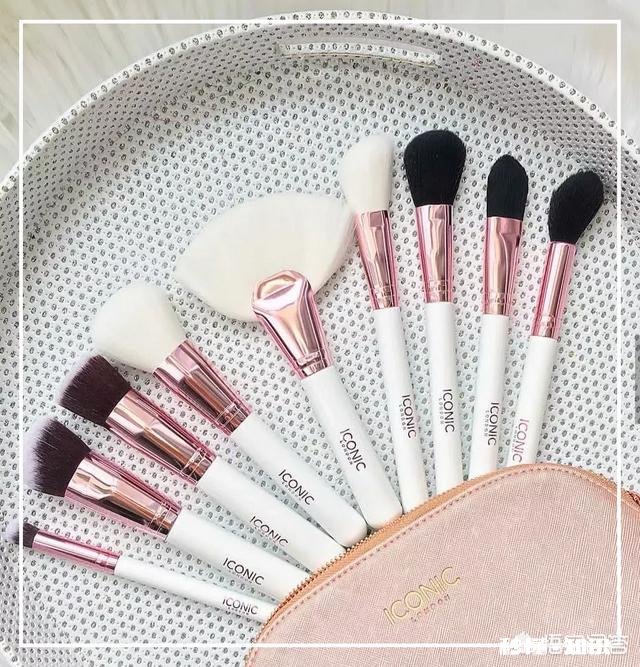 有什么好用的粉底刷推荐