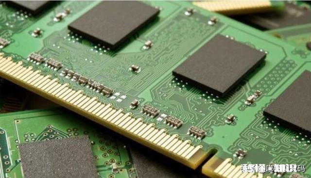 为什么现在固态硬盘和内存降价这么快