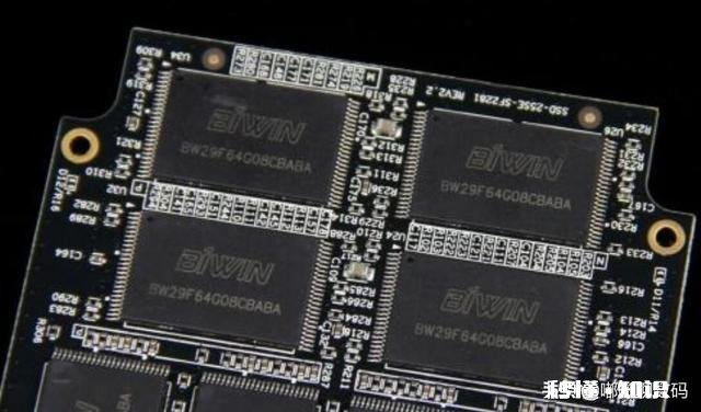 为什么现在固态硬盘和内存降价这么快