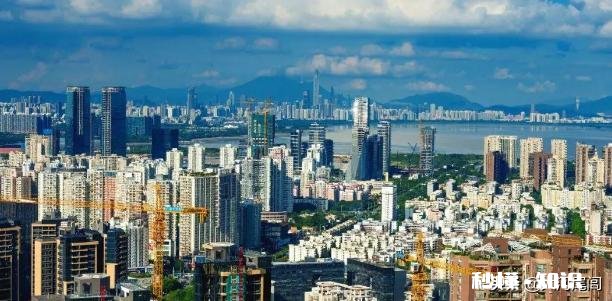 为什么有人一套接一套的买房子你觉得往后十年房子还有升值空间吗