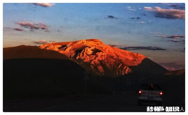 这个石头的字是天然还是人工