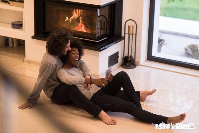 男朋友大三期末考试，然后这一天基本不回我，今天一句话也没说，真的可能一天不玩手机吗