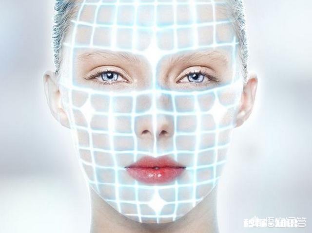 脸上有斑点，适合用什么遮住