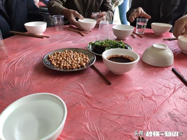 你们那边会摆哪些酒席请客