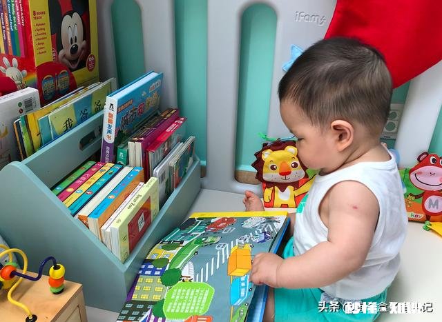 孩子多大可以开始给他读绘本试图给1岁多的孩子亲子阅读总是被抢书怎么办