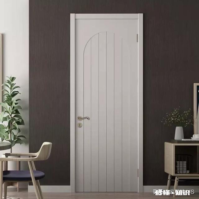 装修房子是先批墙还是先装门