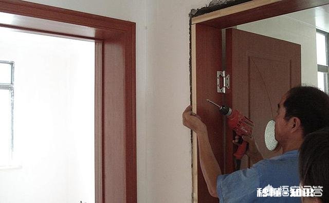 装修房子是先批墙还是先装门