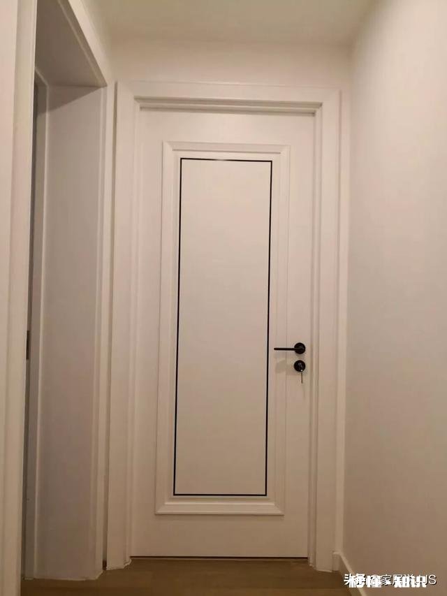 装修房子是先批墙还是先装门