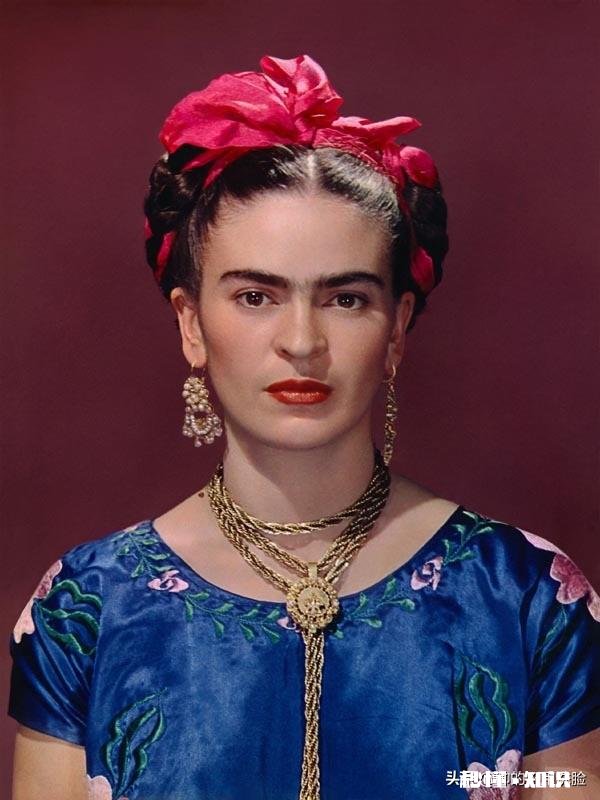 为什么很多搞艺术的人着装都跟大众很不一样