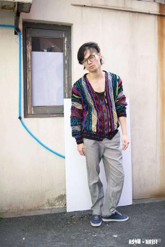 为什么很多搞艺术的人着装都跟大众很不一样